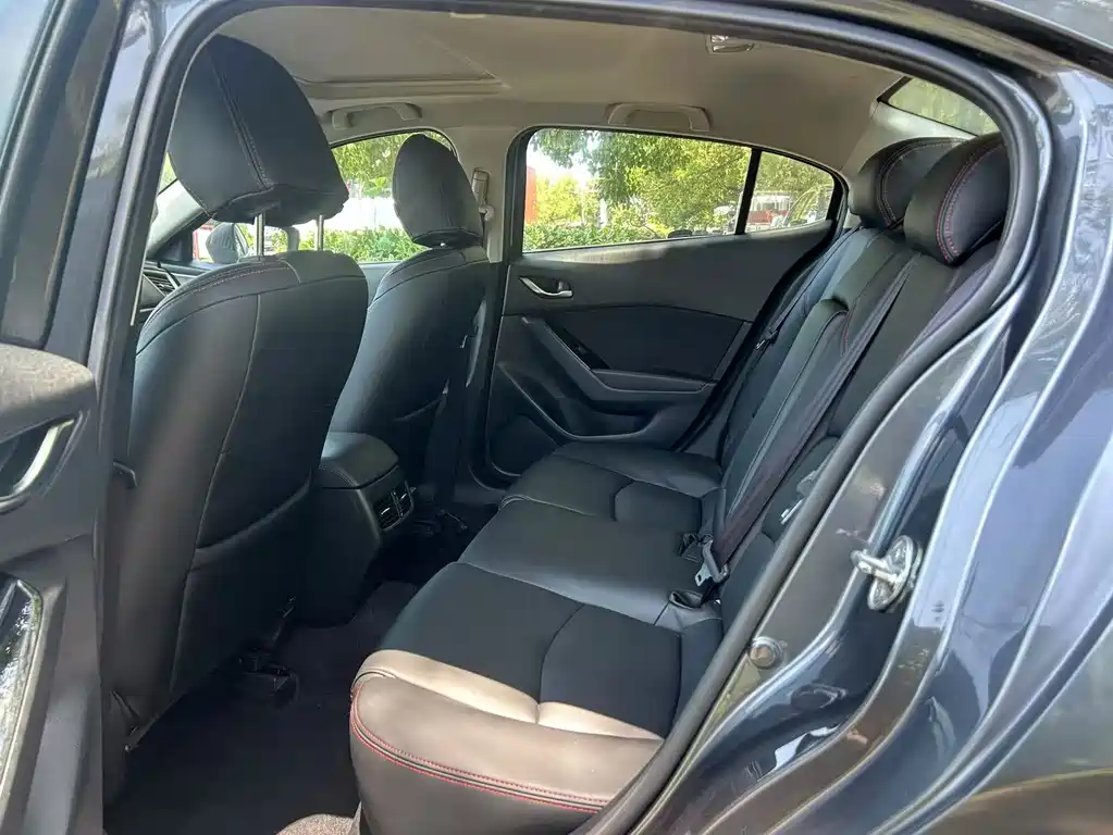 Mazda 3 Axela — миниатюра 7