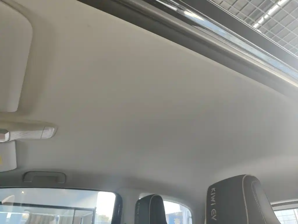 Baojun KiWi EV — миниатюра 18