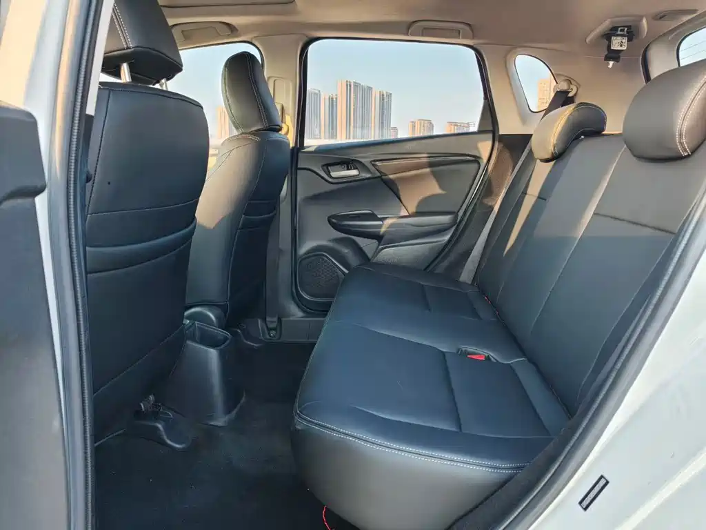 Honda Fit — миниатюра 6