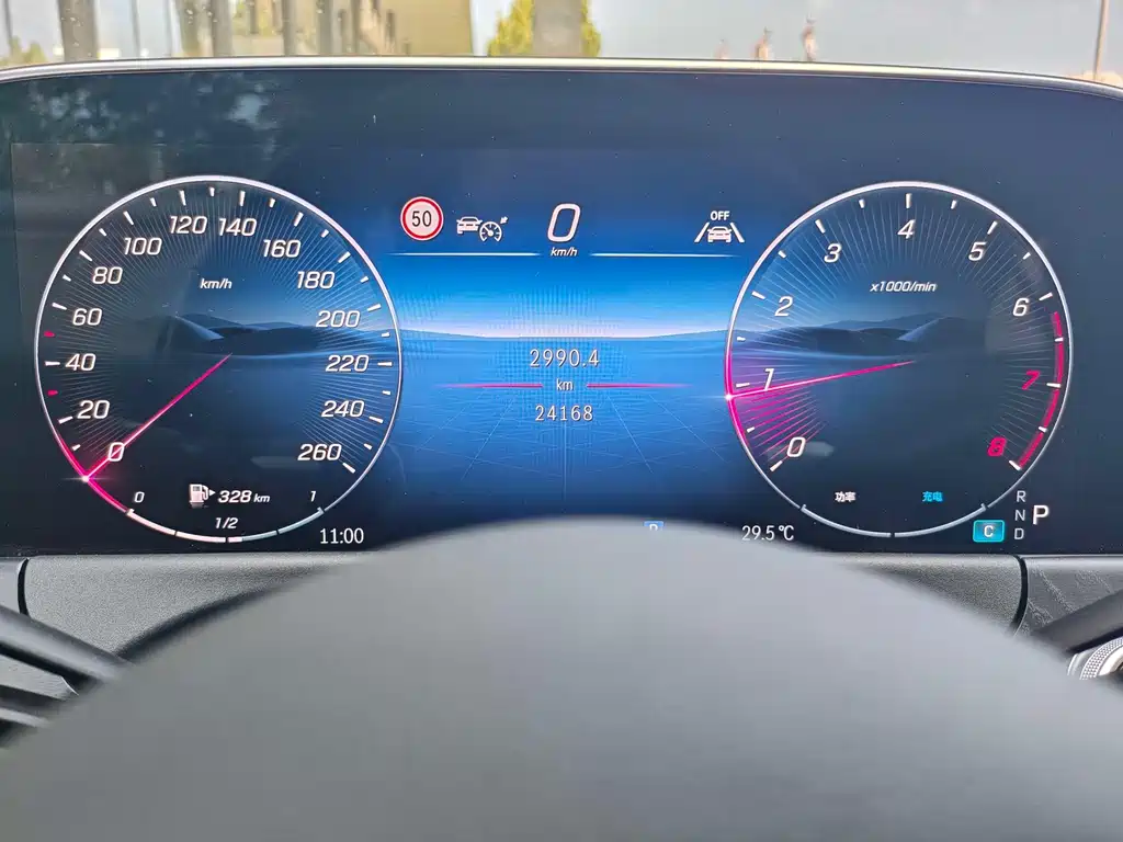 Mercedes-Benz E-Class (Import) — миниатюра 14