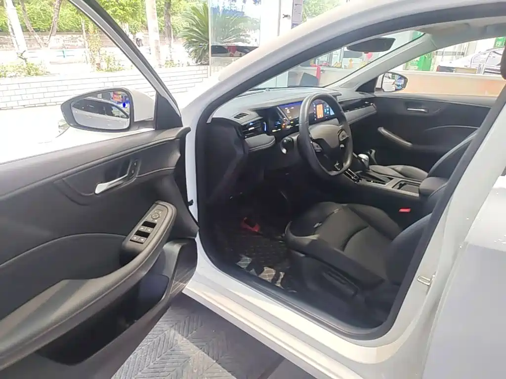 Roewe i5 — миниатюра 16