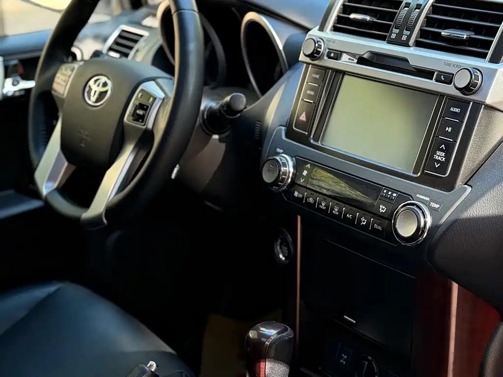 Toyota Prado — миниатюра 6
