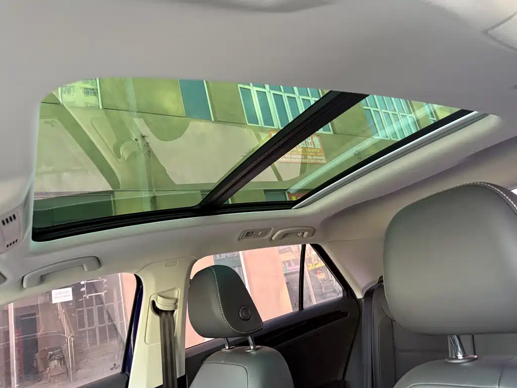 VOLKSWAGEN T ROC EXPLORING SONGS