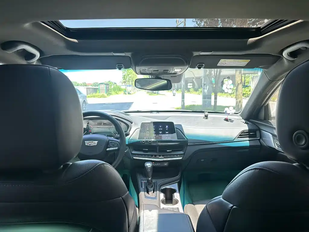 Cadillac CT4 — миниатюра 5