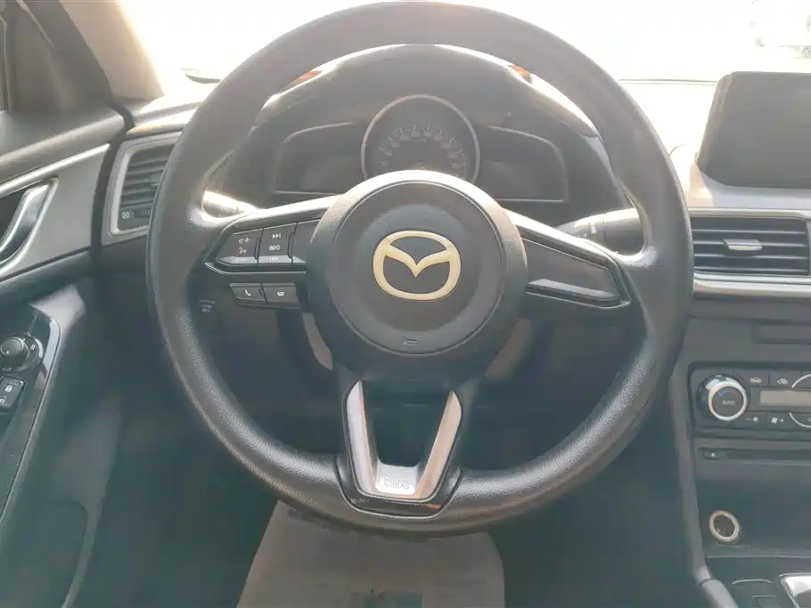 MAZDA 3 ANGKESAILA