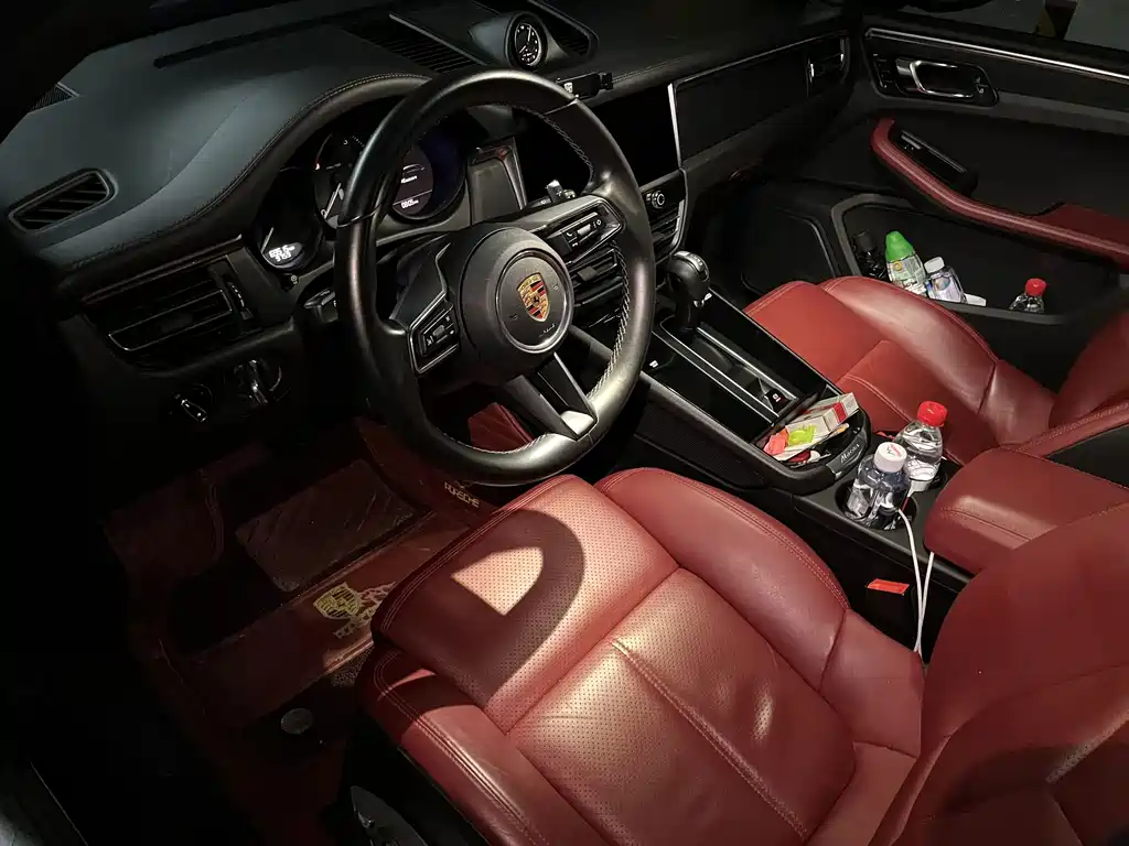 Porsche Macan — миниатюра 3