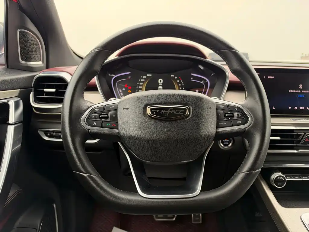 Geely Binyue — миниатюра 10