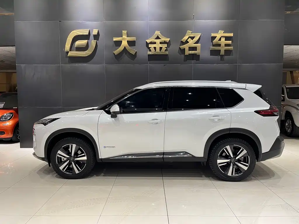 NISSAN QIJUN
