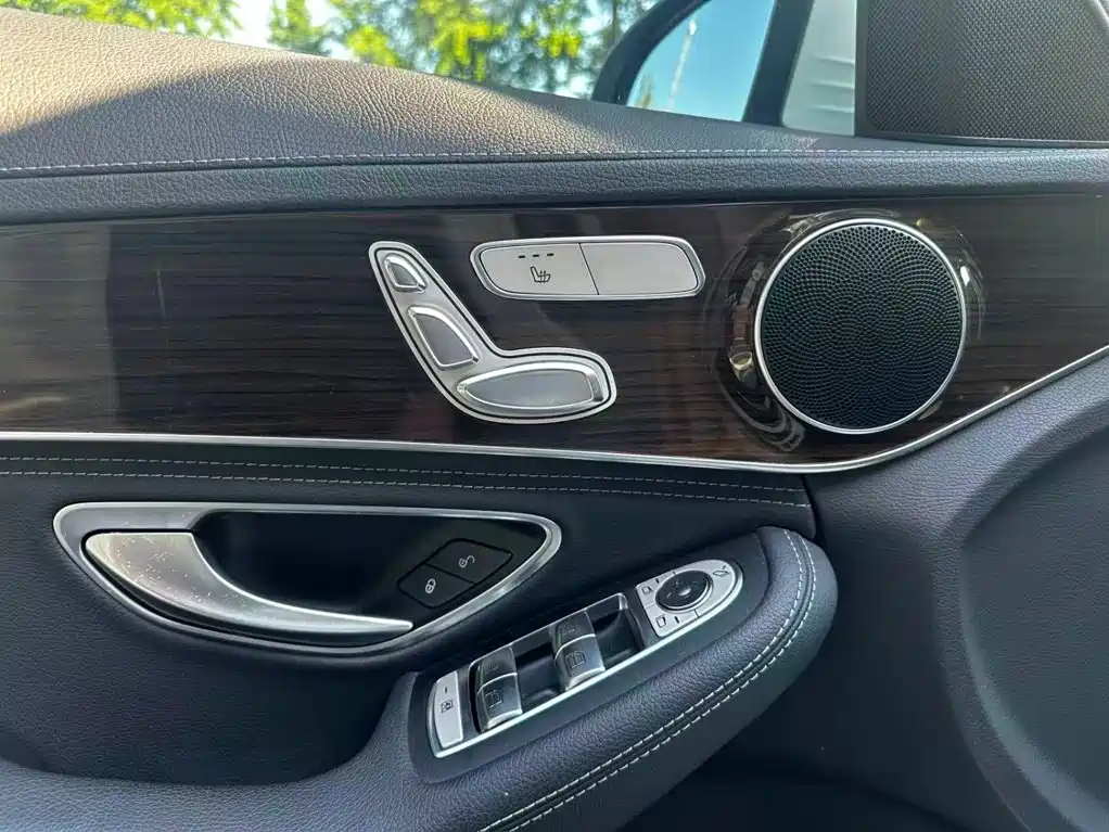 Mercedes-Benz C-Class — миниатюра 17