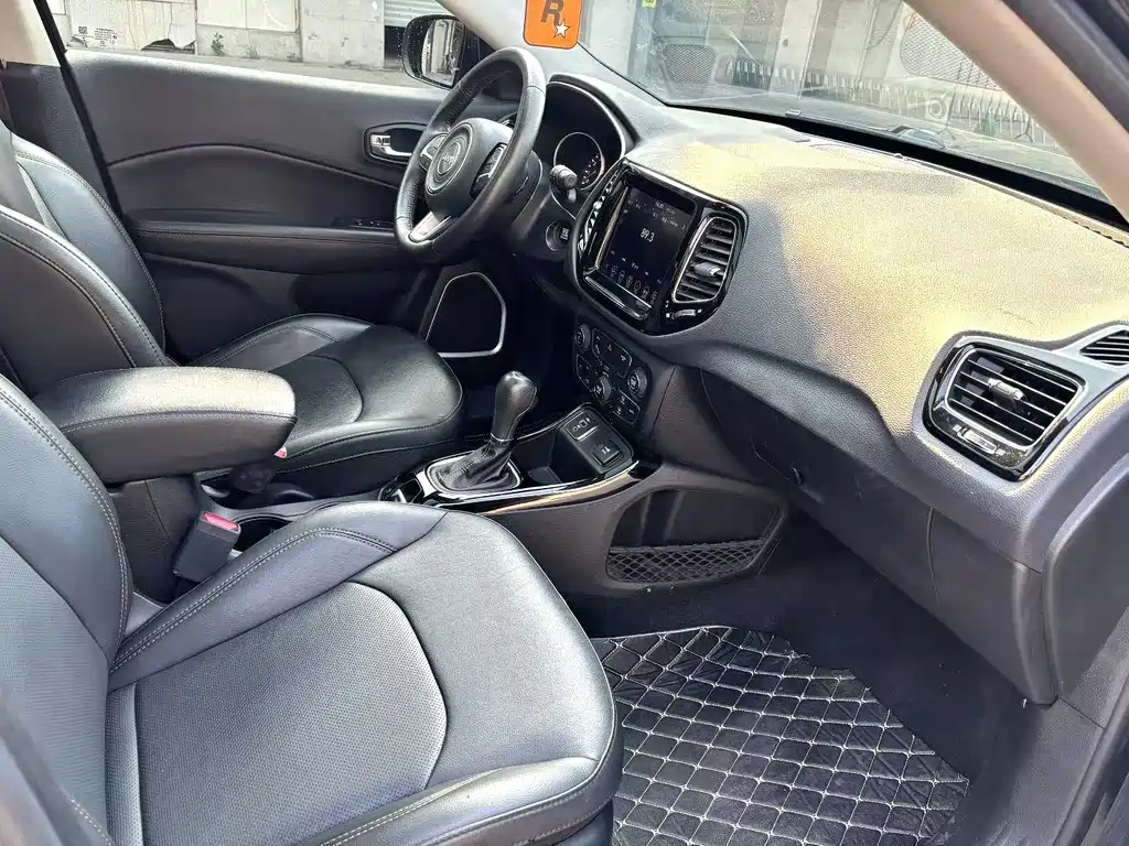 Jeep Compass — миниатюра 5