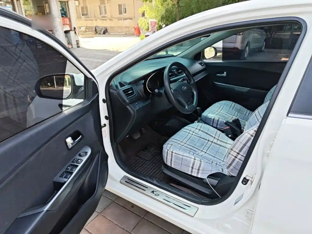 Kia K2 — миниатюра 16