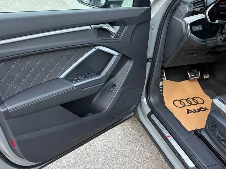 Audi Q3 — миниатюра 11
