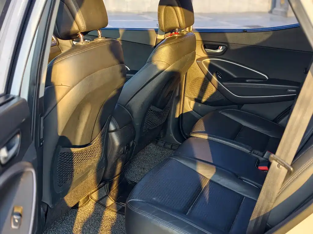 Hyundai Santa Fe — миниатюра 11