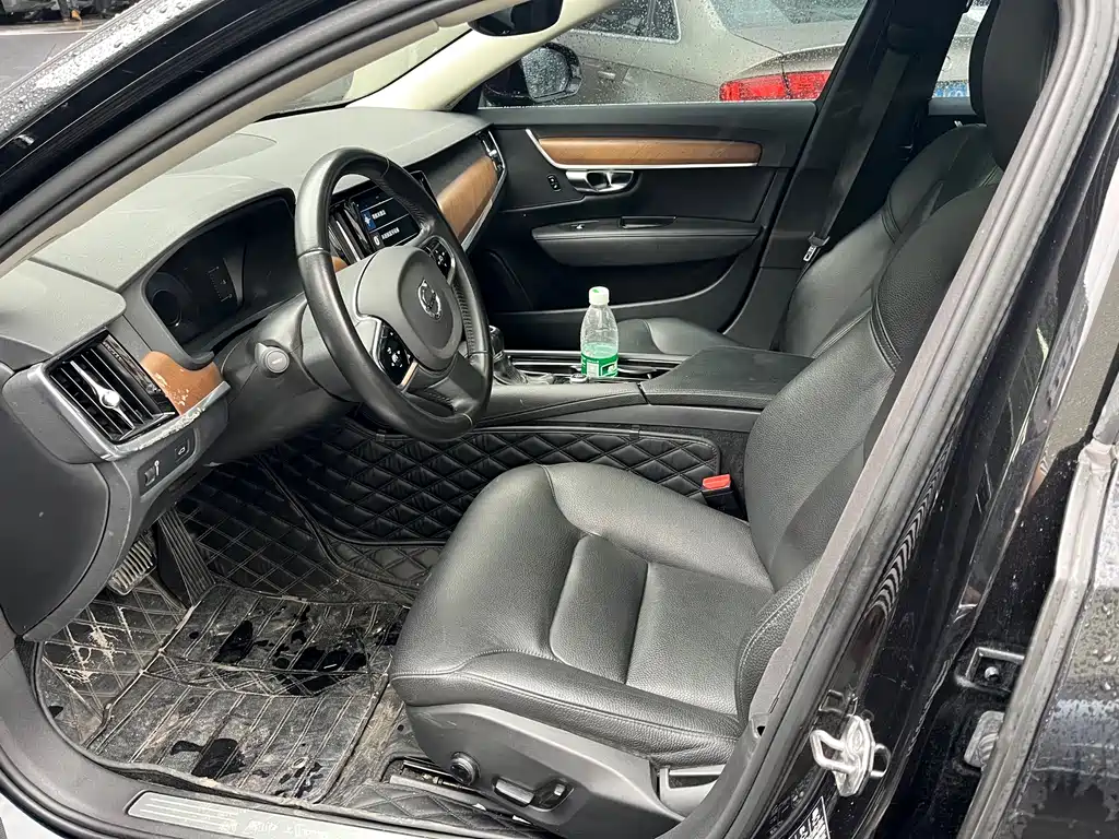 Volvo S90 — миниатюра 5
