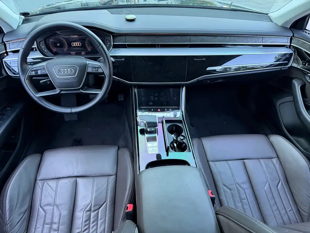 Audi A8 — миниатюра 10
