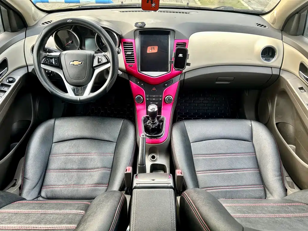 Chevrolet Cruze — миниатюра 14