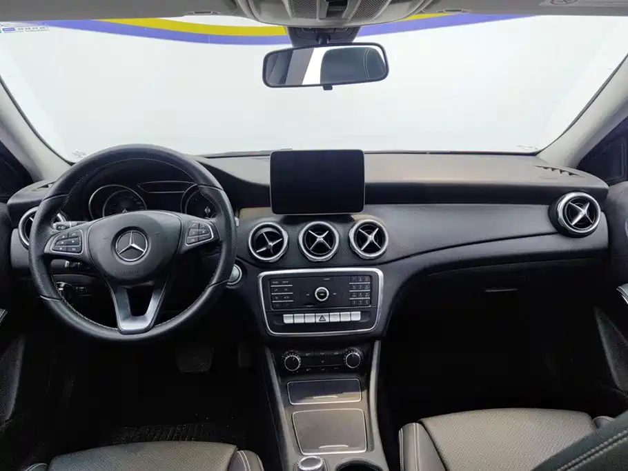 Mercedes-Benz GLA — миниатюра 12