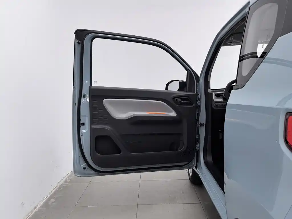 Wuling MINIEV — миниатюра 8