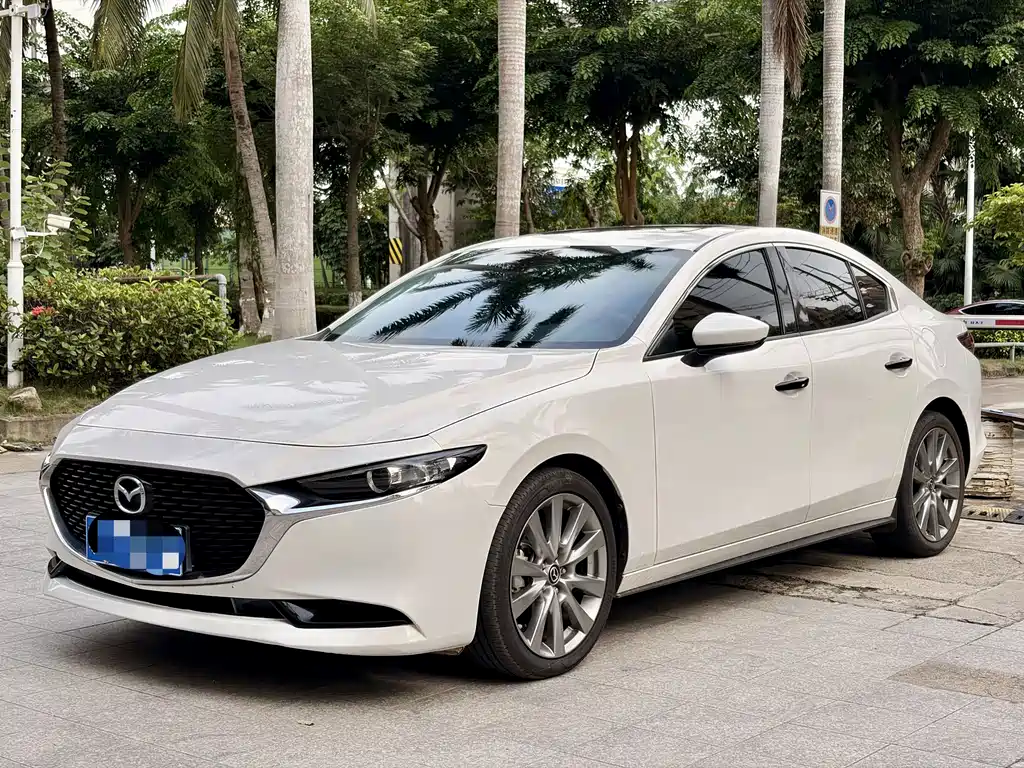 Mazda 3 Axela 2022