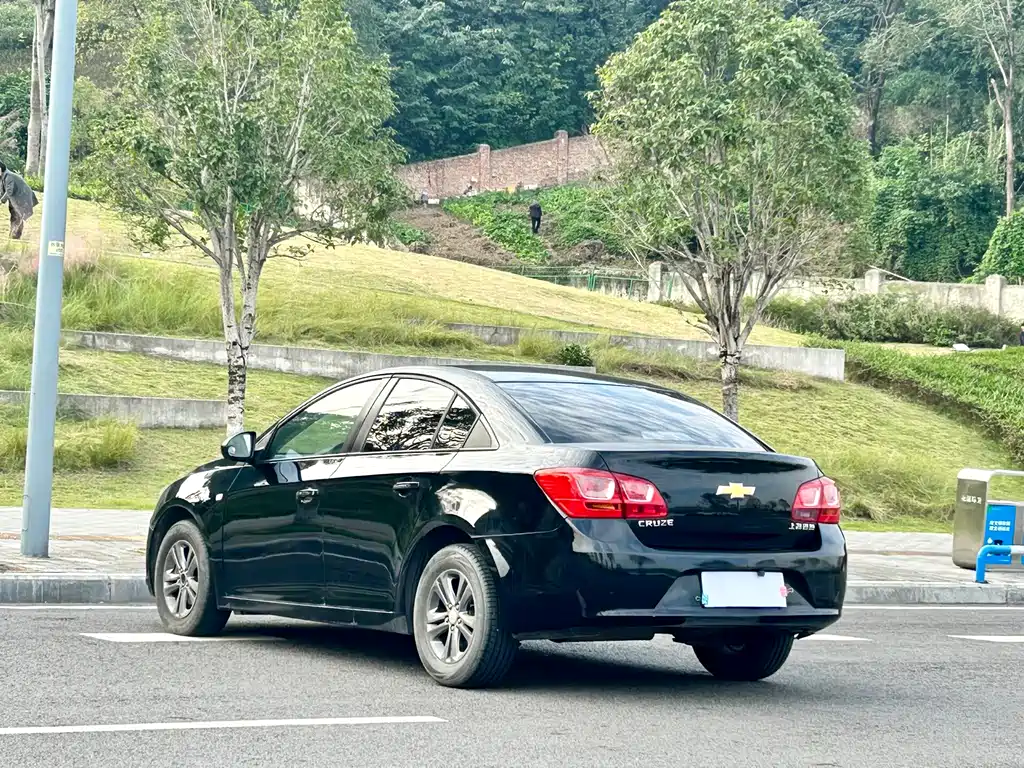 Chevrolet Cruze — миниатюра 10