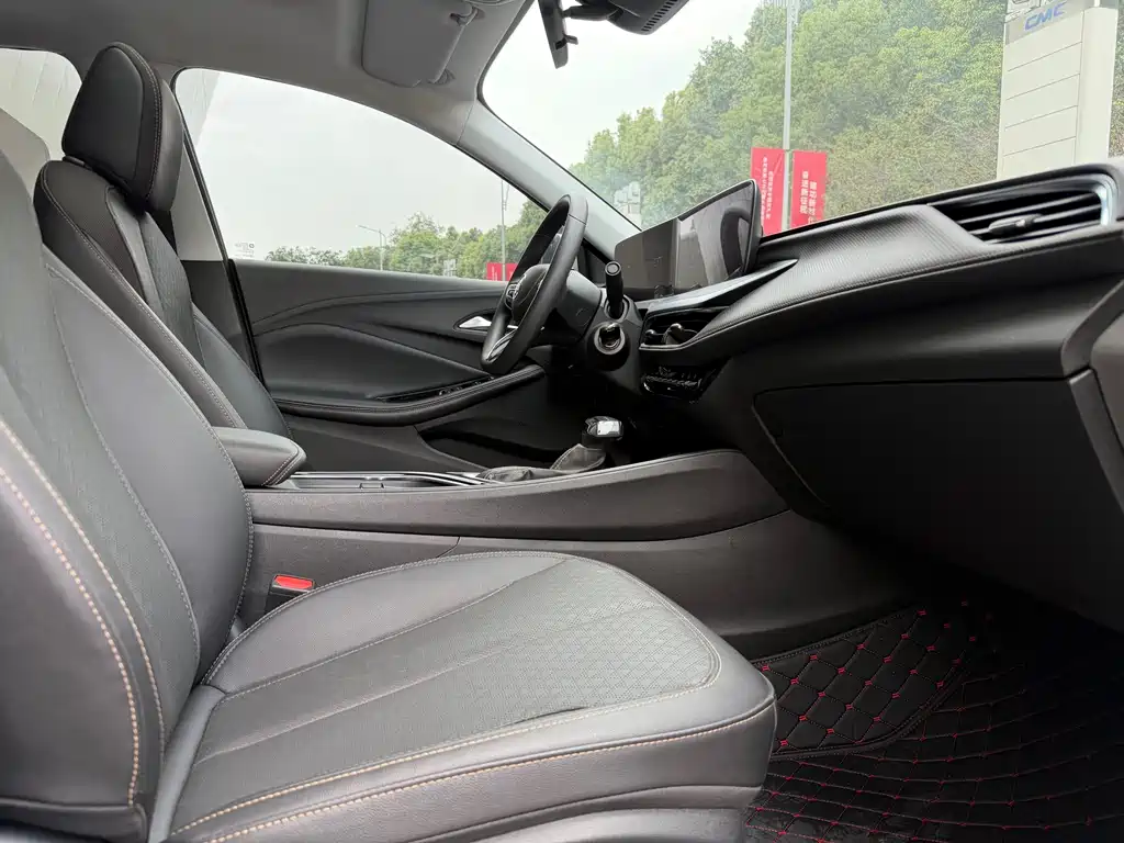 Buick Verano — миниатюра 17