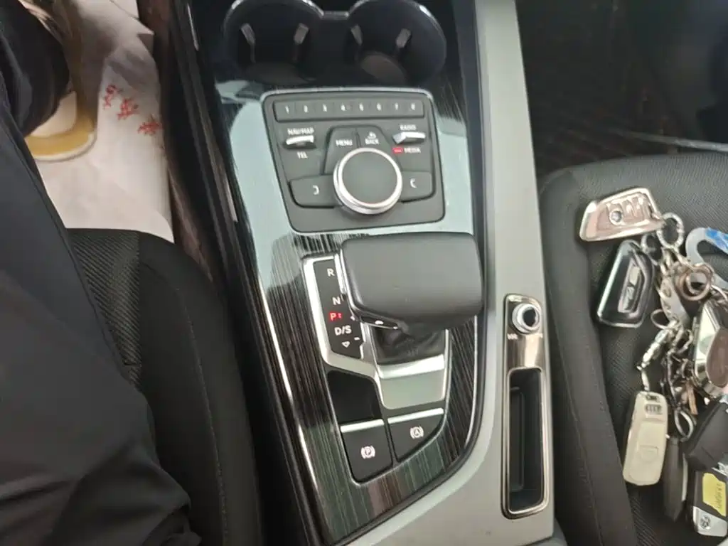 Audi A4L — миниатюра 14