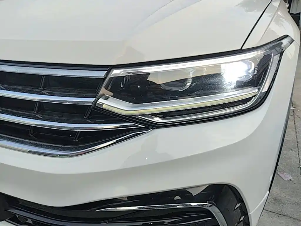 Volkswagen Tiguan L — миниатюра 24