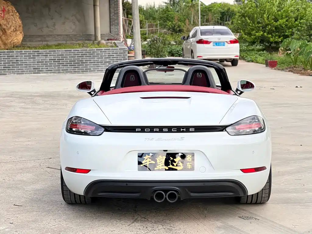 PORSCHE 718