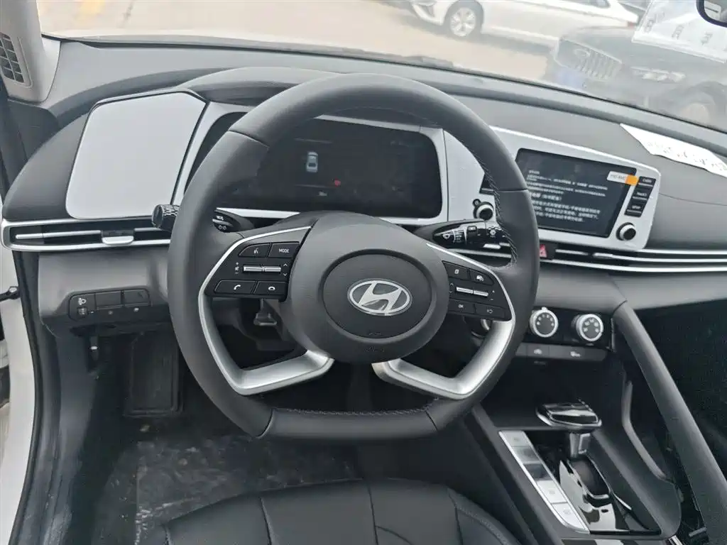 Hyundai Elantra 2023 1.5L CVT GLX Elite