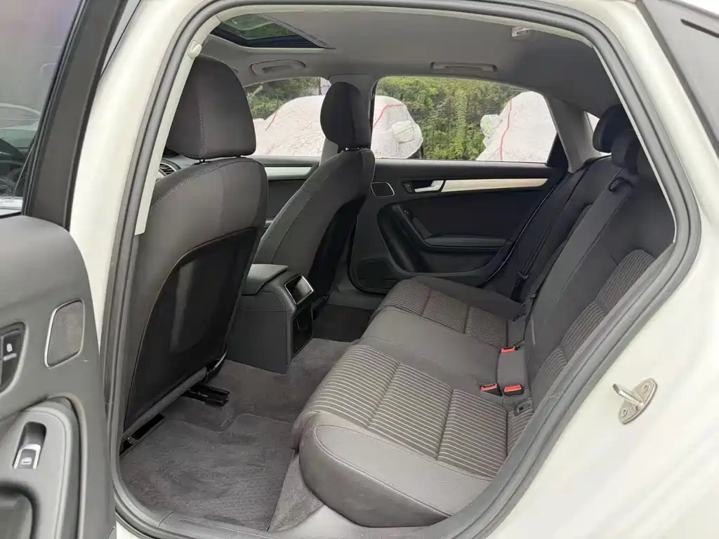 Audi A4L — миниатюра 5