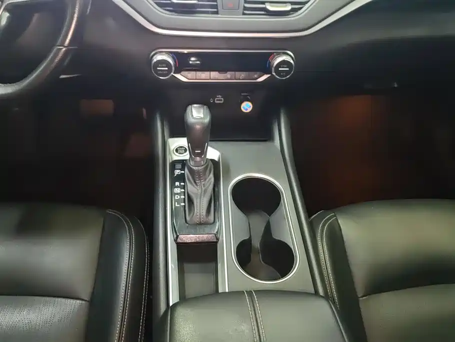 Nissan Teana — миниатюра 16