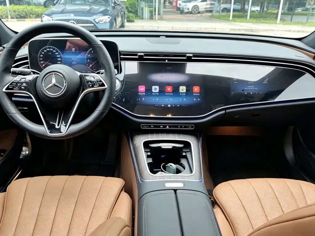 Mercedes-Benz E-Class — миниатюра 4