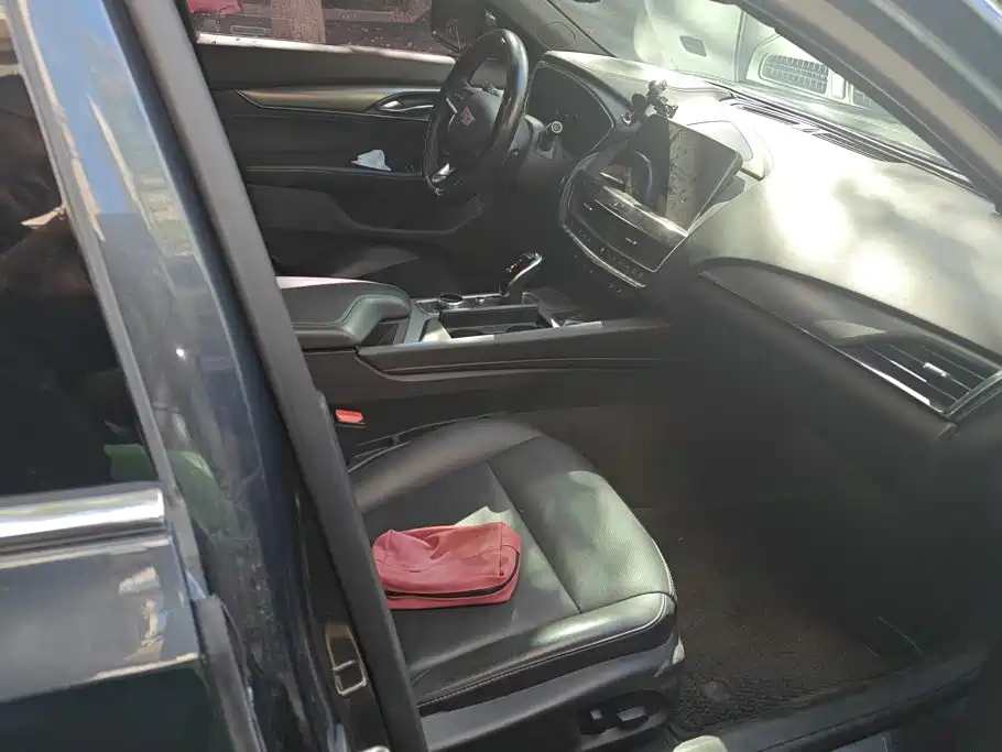 Cadillac CT5 — миниатюра 8