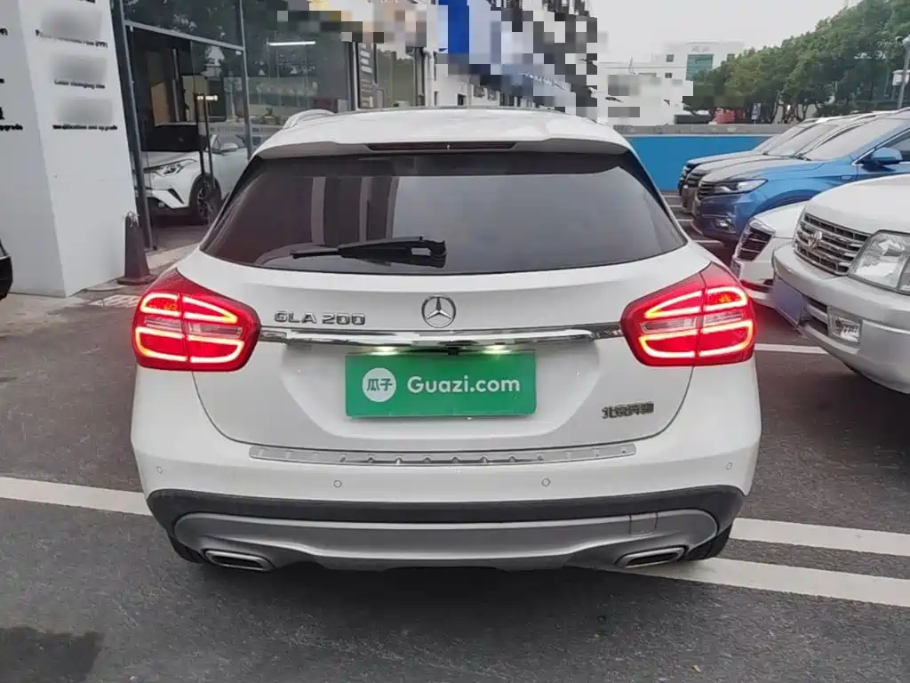 Mercedes-Benz GLA — миниатюра 6