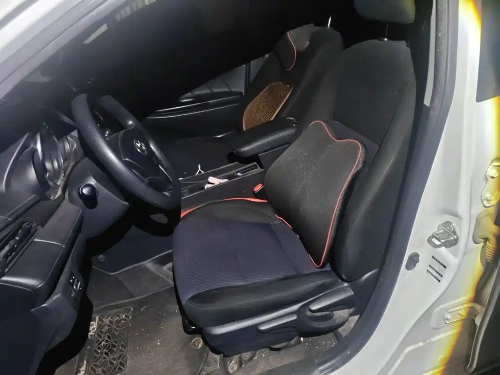 Toyota Yaris L — миниатюра 11
