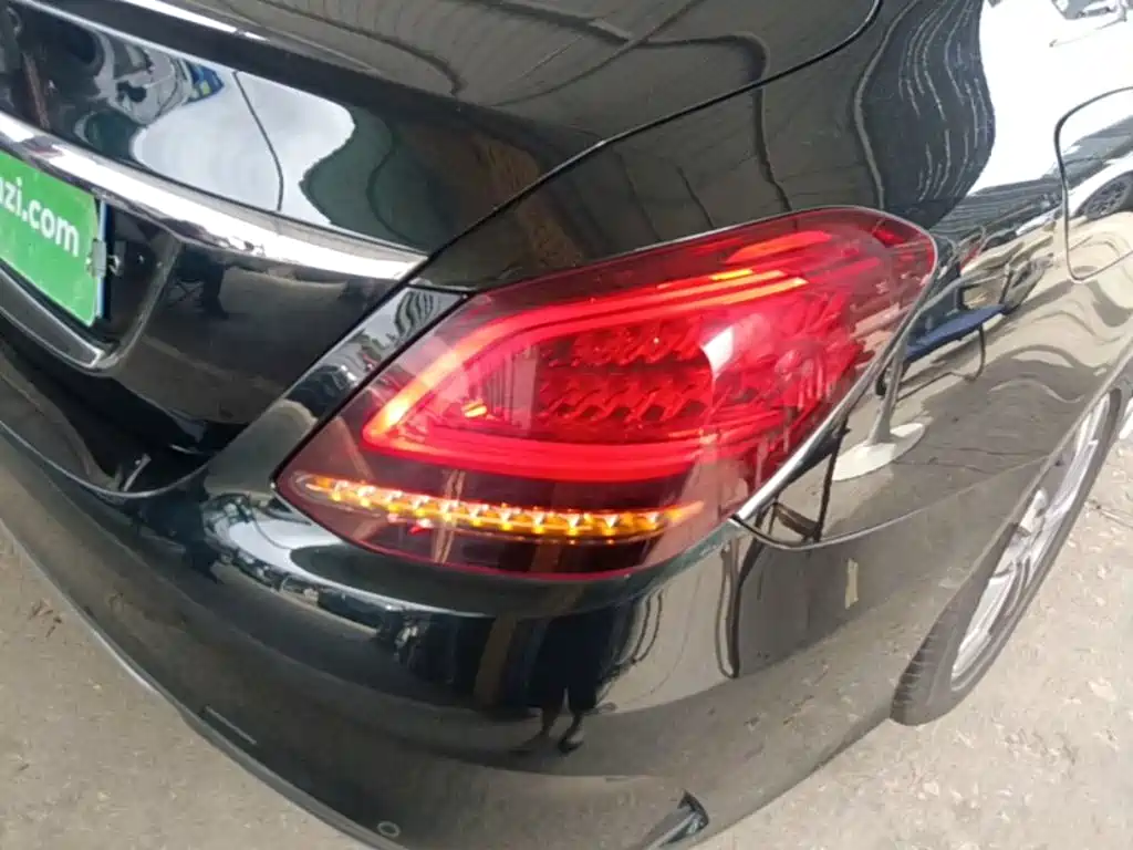 Mercedes-Benz C-Class — миниатюра 8
