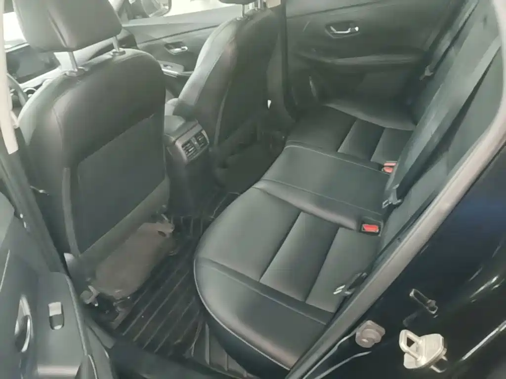 Nissan Sylphy — миниатюра 17
