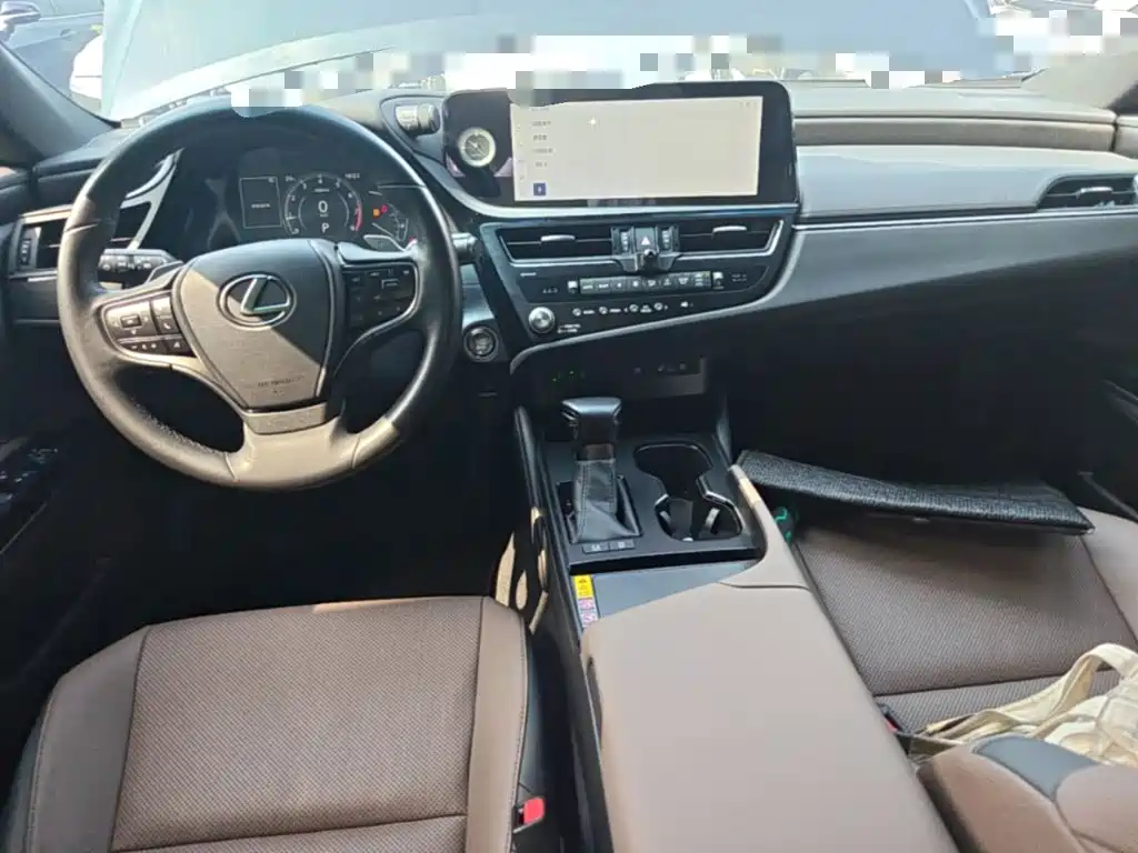 Lexus ES — миниатюра 10