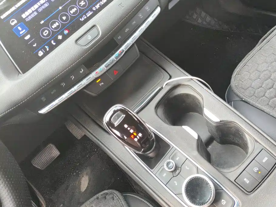 Cadillac XT4 — миниатюра 16