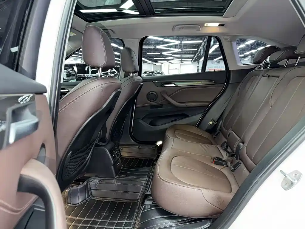 BMW X1 — миниатюра 9