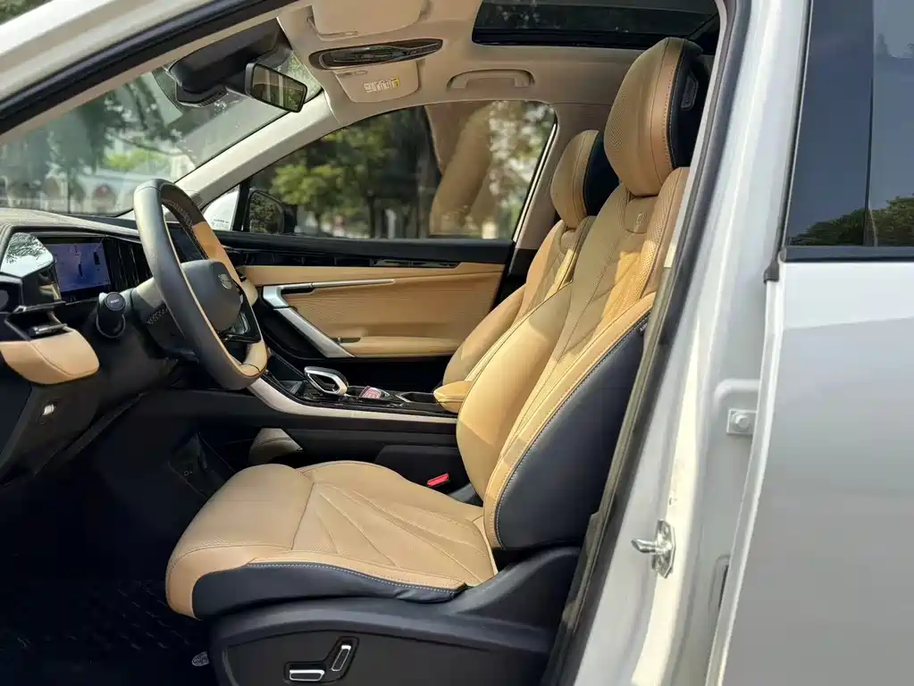 Geely Boyue L — миниатюра 6