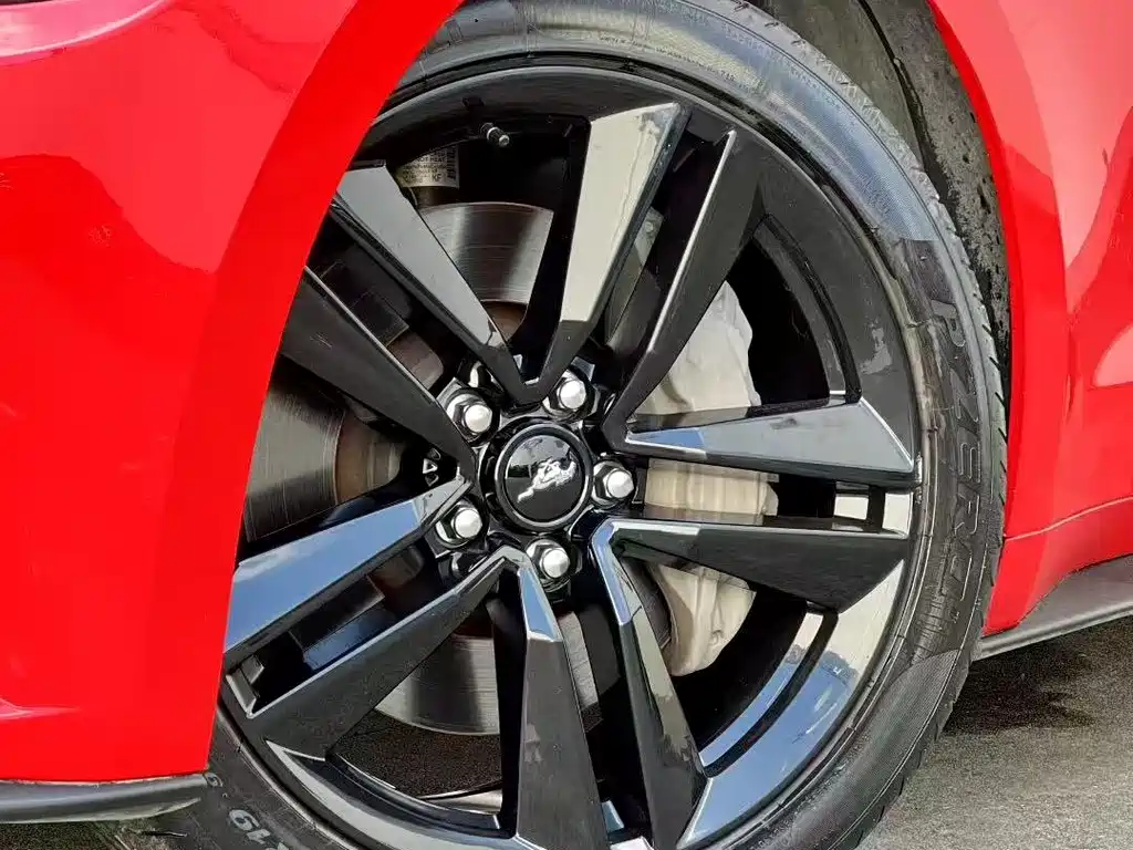 Ford Mustang — миниатюра 9