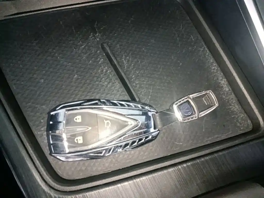 Changan UNI-T — миниатюра 9