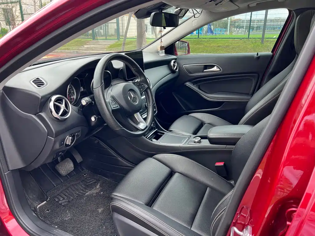 Mercedes-Benz GLA — миниатюра 8