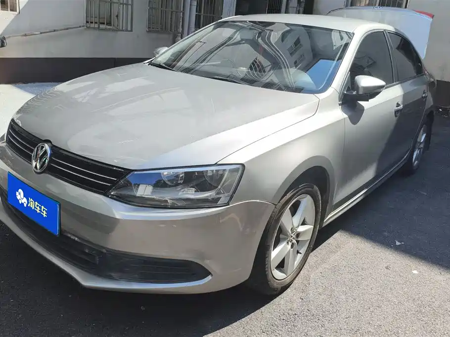 Volkswagen Sagitar 2013