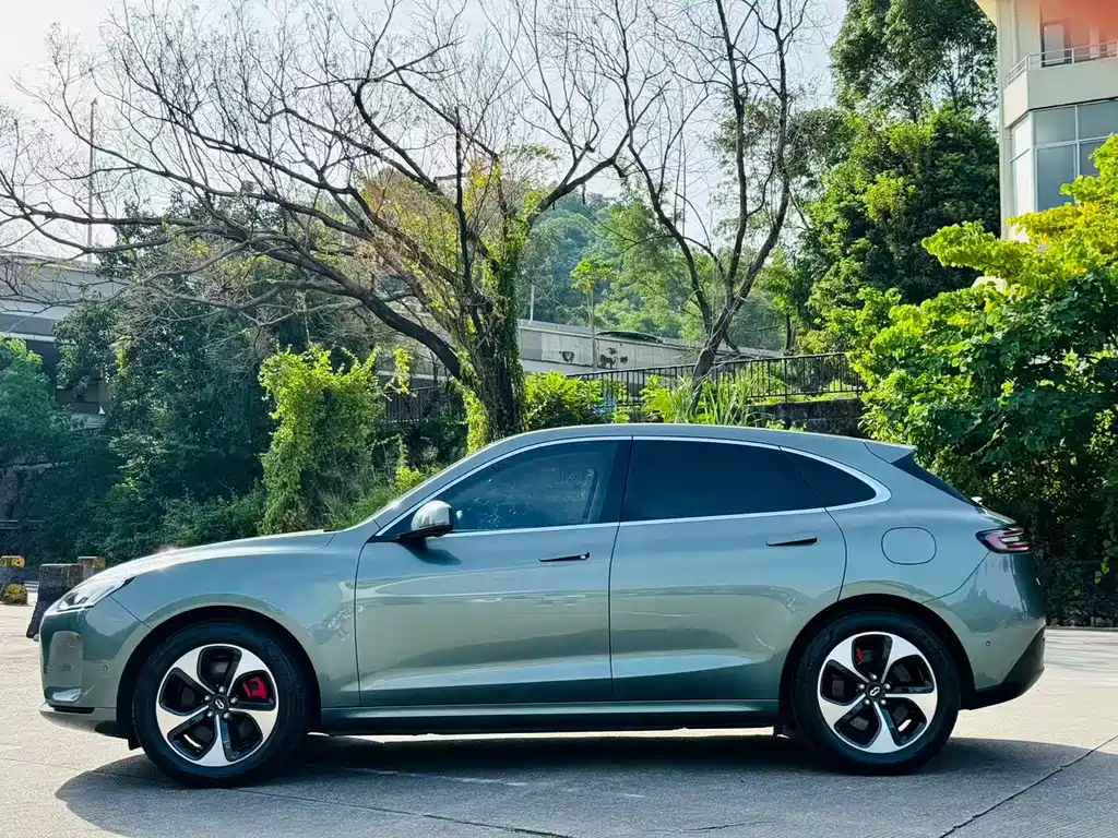 HONGMENG ZHIXING ASK THE WORLD M5