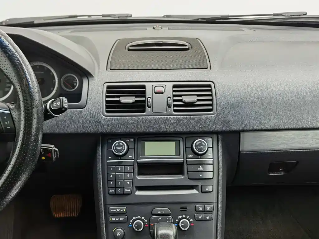 Volvo XC90 — миниатюра 12