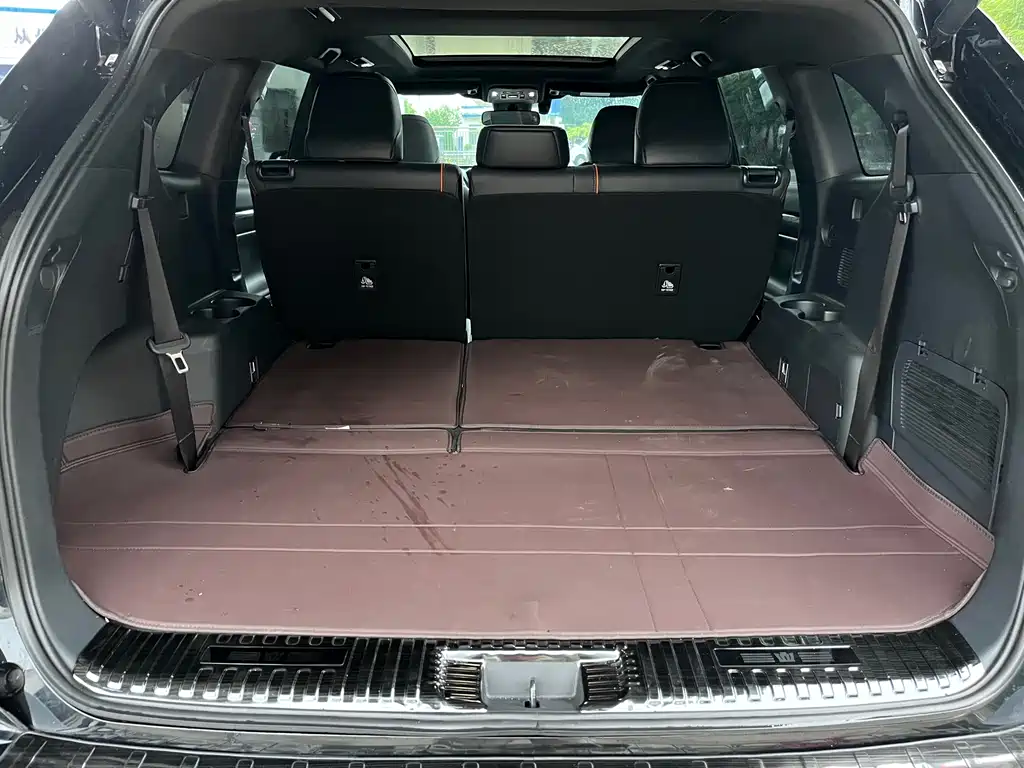 Toyota Crown Kluger — миниатюра 17