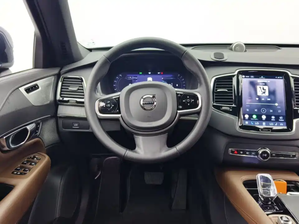 Volvo XC90 — миниатюра 7