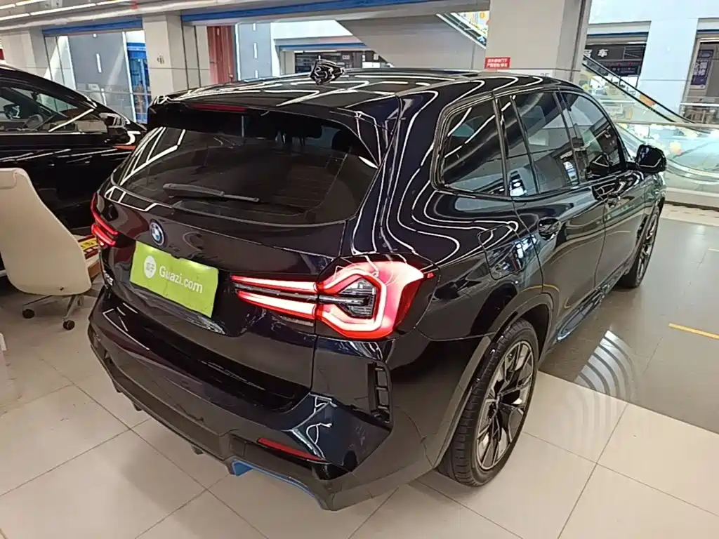 BMW iX3 — миниатюра 7
